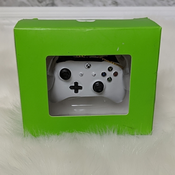 Microsoft Xbox One Controller Mini White Ornament - Picture 4 of 5